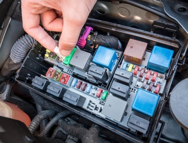 What Is The Difference Between Open And Closed Circuits